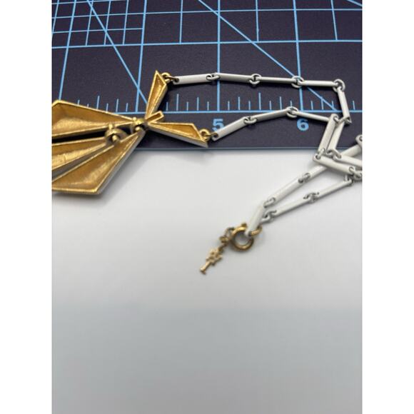 Vintage Trifari Enamel Necklace SA Crescent Brooch Earrings READ J2-3030 - Picture 9 of 10